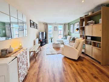 2 bedroom apartment for sale