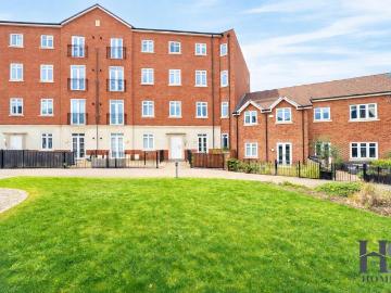 2 bedroom flat for sale
