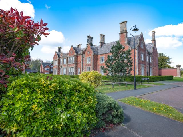 2 bedroom apartment for sale