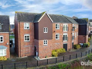 Flat for sale in Burhill - Balcony, Equipped kitchen