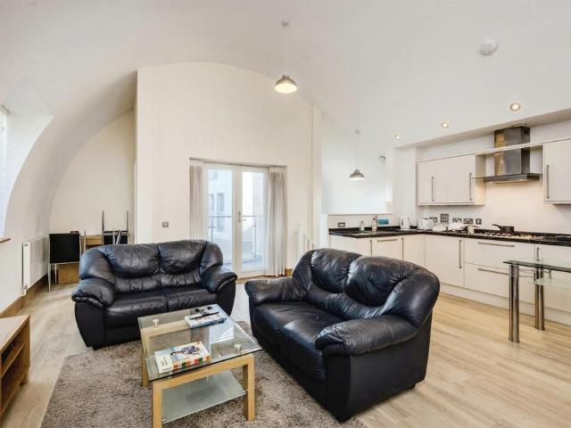 2 bedroom apartment for sale
