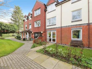 Solihull, West Midlands, Midlands - Lift