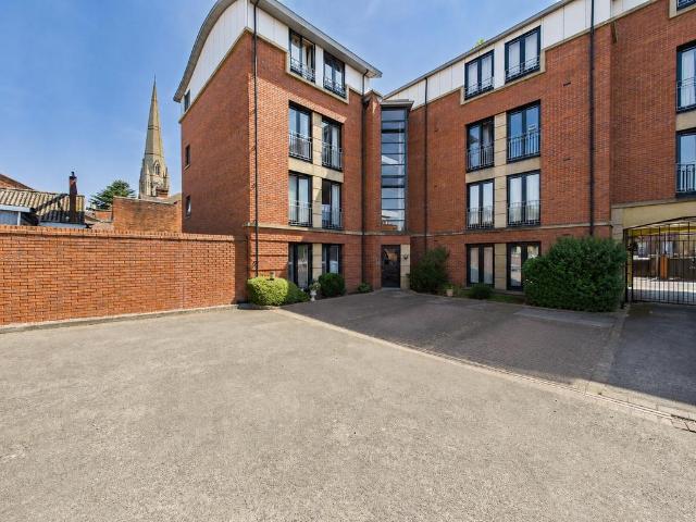 2 bedroom apartment for sale