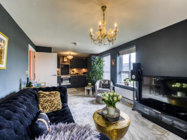 2 bedroom apartment for sale