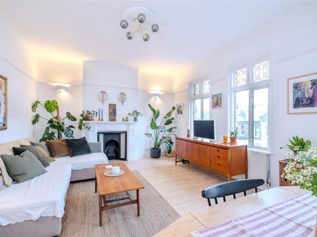 3 bedroom apartment for sale
