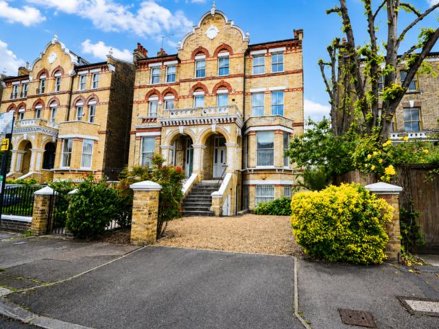 2 bedroom apartment for sale