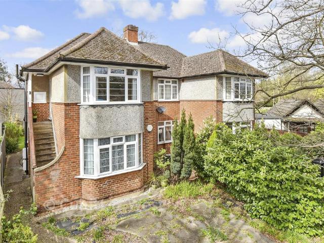 2 bedroom maisonette for sale