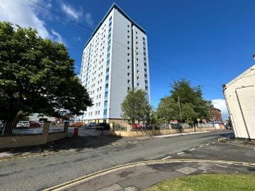 Willenhall, West Midlands, Midlands - Lift