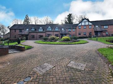 Flat for sale in Coventry - Equipped kitchen