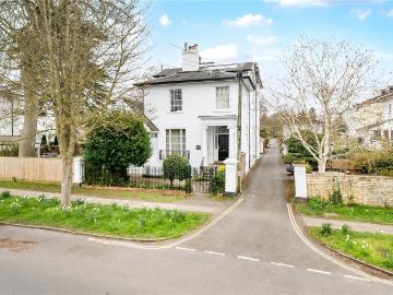 Cheltenham, Gloucestershire county, Southdowns