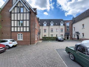 2 bedroom apartment for sale