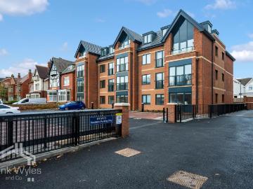 2 bedroom apartment for sale