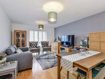 2 bedroom apartment for sale