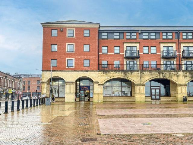 2 bedroom flat for sale