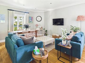 2 bedroom apartment for sale