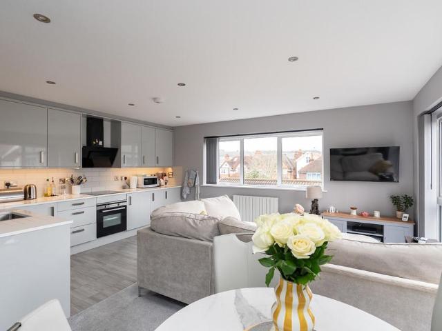 2 bedroom apartment for sale