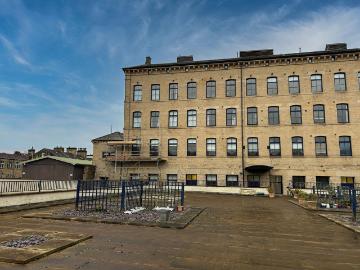 Flat for sale in Bingley West - Parking