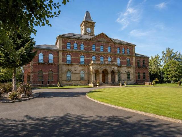 2 bedroom apartment for sale