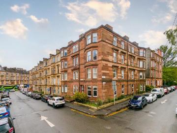 Flat for sale in Mount Florida - Equipped kitchen