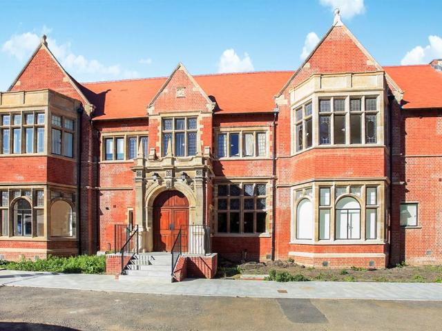 2 bedroom apartment for sale