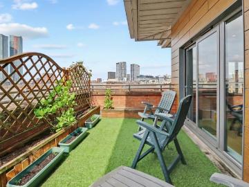 Crumpsall Manchester, M8 - Balcony, Equipped kitchen