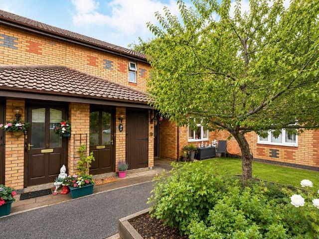 2 bedroom apartment for sale