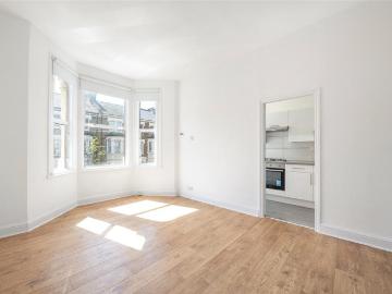 Kensal Town, London, Greater London - Equipped kitchen