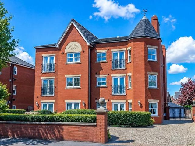 2 bedroom apartment for sale