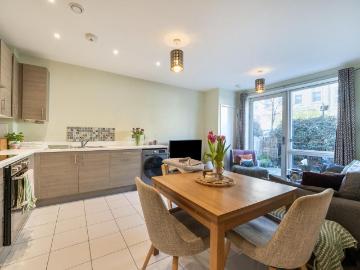 2 bedroom apartment for sale