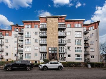Leith, Edinburgh, Shetland - Balcony, Lift