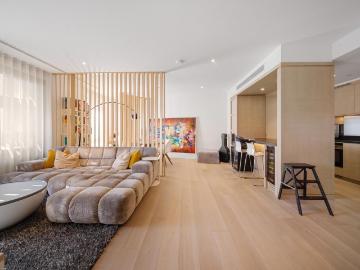 Flat for sale in Nine Elms - Garden