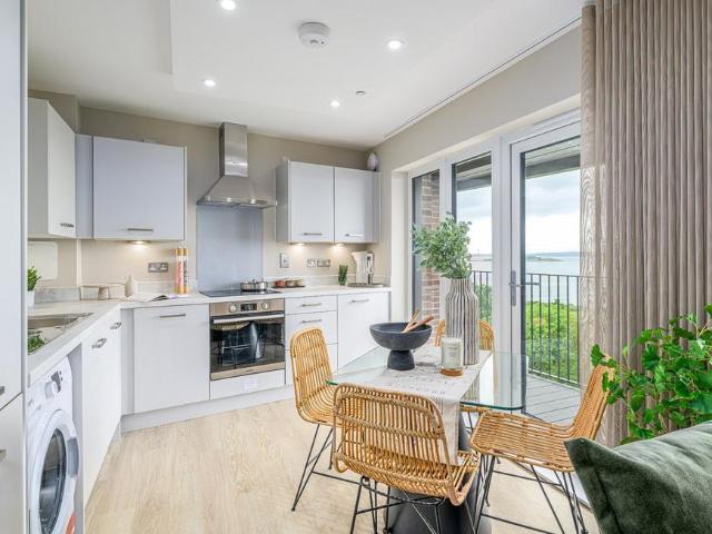 2 bedroom apartment for sale