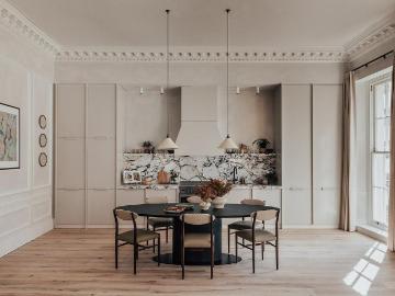 Mayfair, London, Greater London - Equipped kitchen