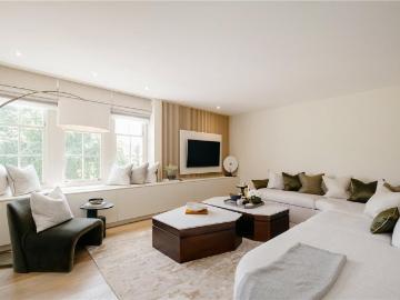 Mayfair, London, Greater London - Equipped kitchen