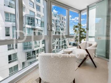 Nine Elms, London, Greater London - Garden