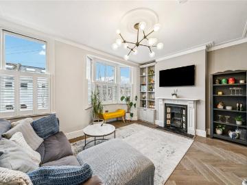 Summerstown, London, Greater London - Balcony