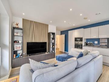 2 bedroom apartment for sale