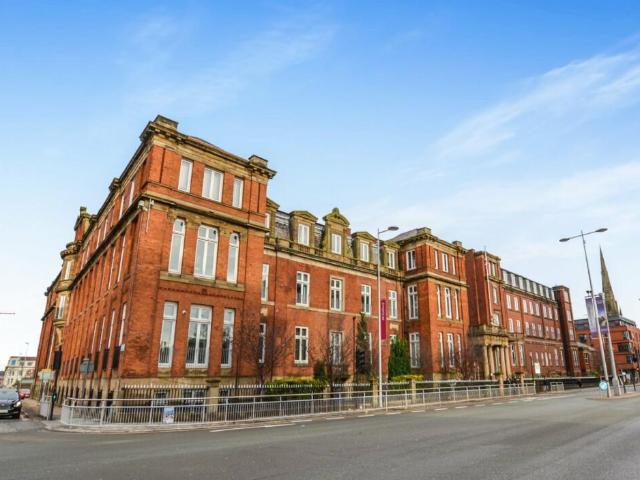 2 bedroom apartment for sale