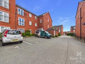 2 bedroom apartment for sale