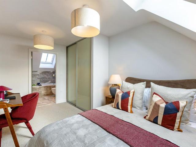2 bedroom apartment for sale