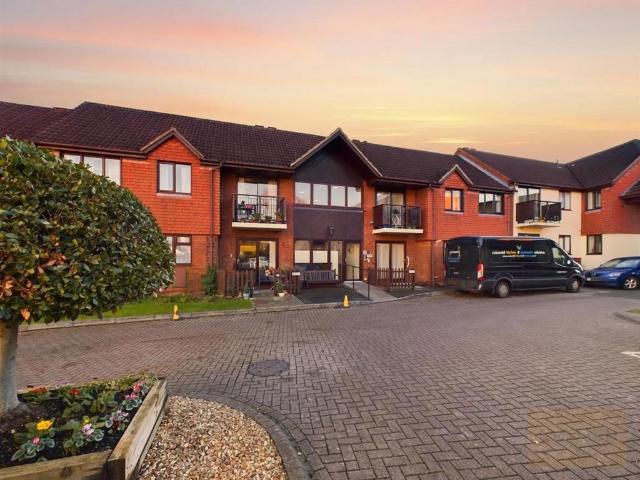 2 bedroom apartment for sale