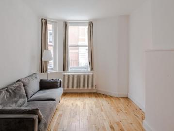 Mayfair, London, Greater London - Equipped kitchen