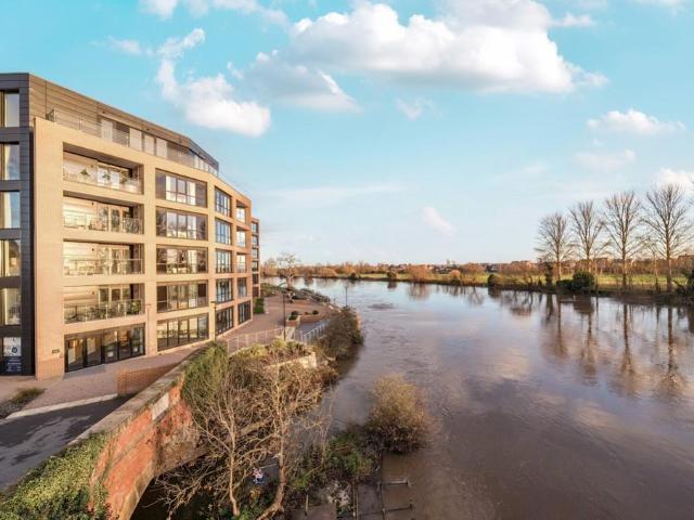 2 bedroom apartment for sale