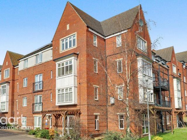 2 bedroom flat for sale