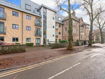 2 bedroom flat for sale