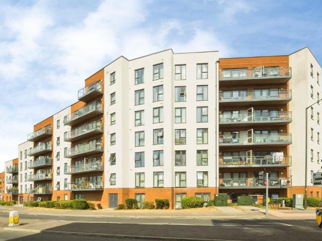 2 bedroom apartment for sale