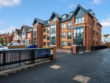2 bedroom apartment for sale
