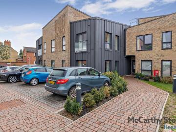 North Hertfordshire, East of England - Equipped kitchen