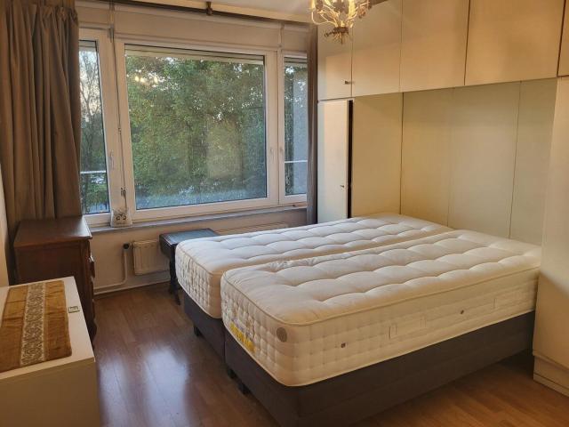 2 bedroom apartment + garage