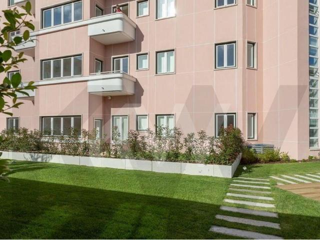2 bedroom apartment garden and pool new development in Praça do Areeiro